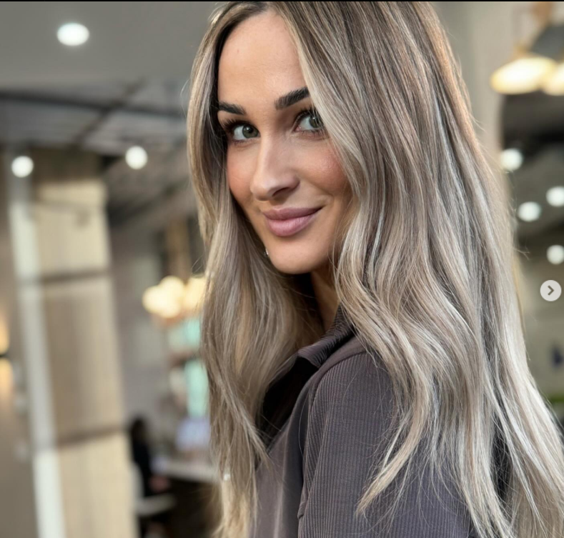 Loose Waves with Side Part