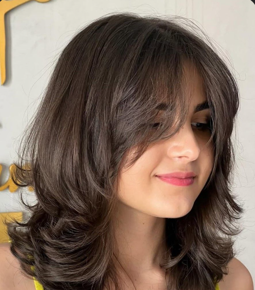 Soft Layered Shoulder Cut